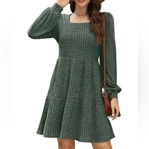 Amazon Sampeel Long Sleeve Green Square Neck Tiered Mini Sweater Dress Small NWT